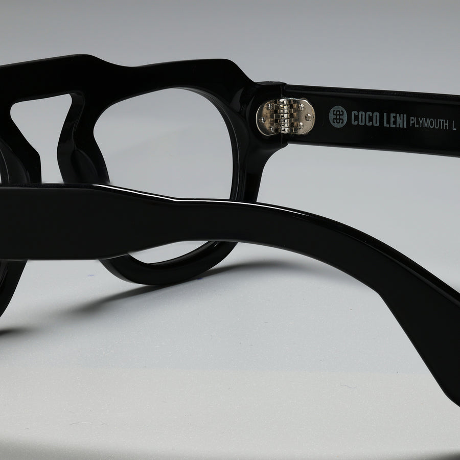 Plymouth Black close-up 2