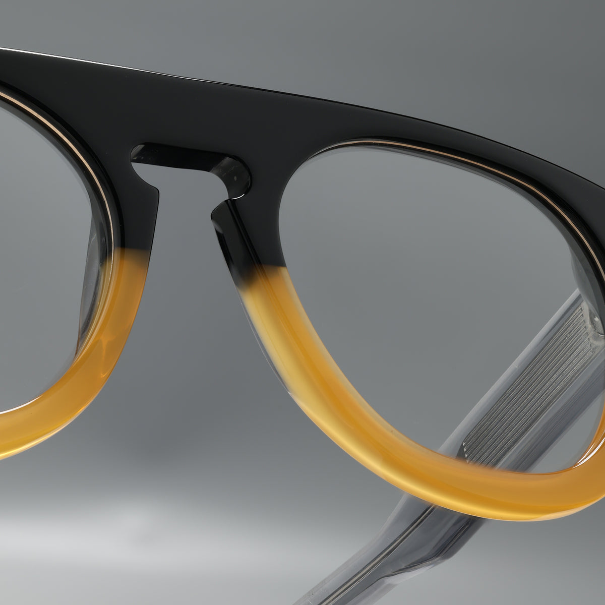 Glockner Black-Honey Gray close-up 1