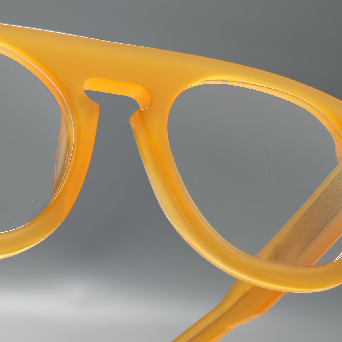 Glockner Honey close-up 1