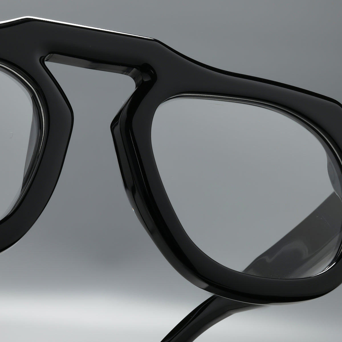 Plymouth Black close-up 1