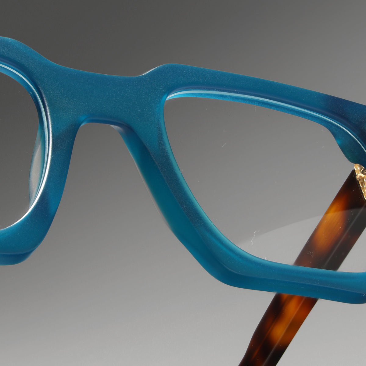 Starke Teal Structura close-up 1