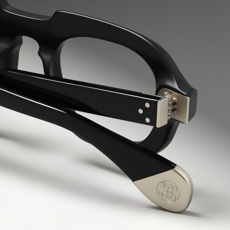 Hermann Black Structura close-up 2