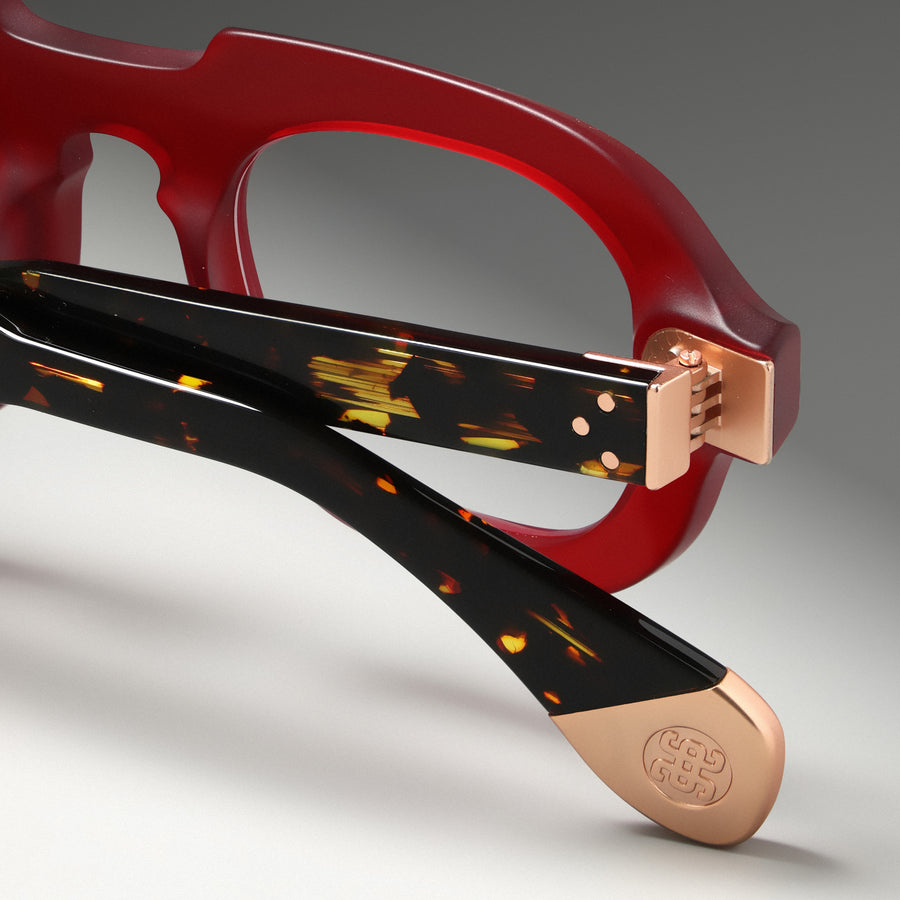 Hermann Red Structura close-up 2