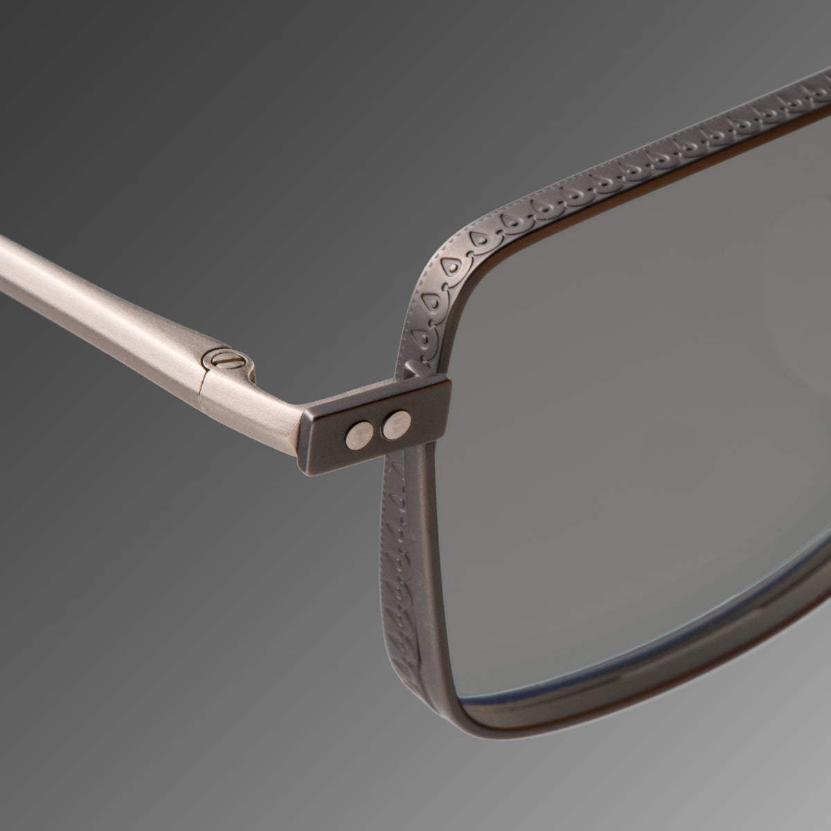 Taren Gunmetal