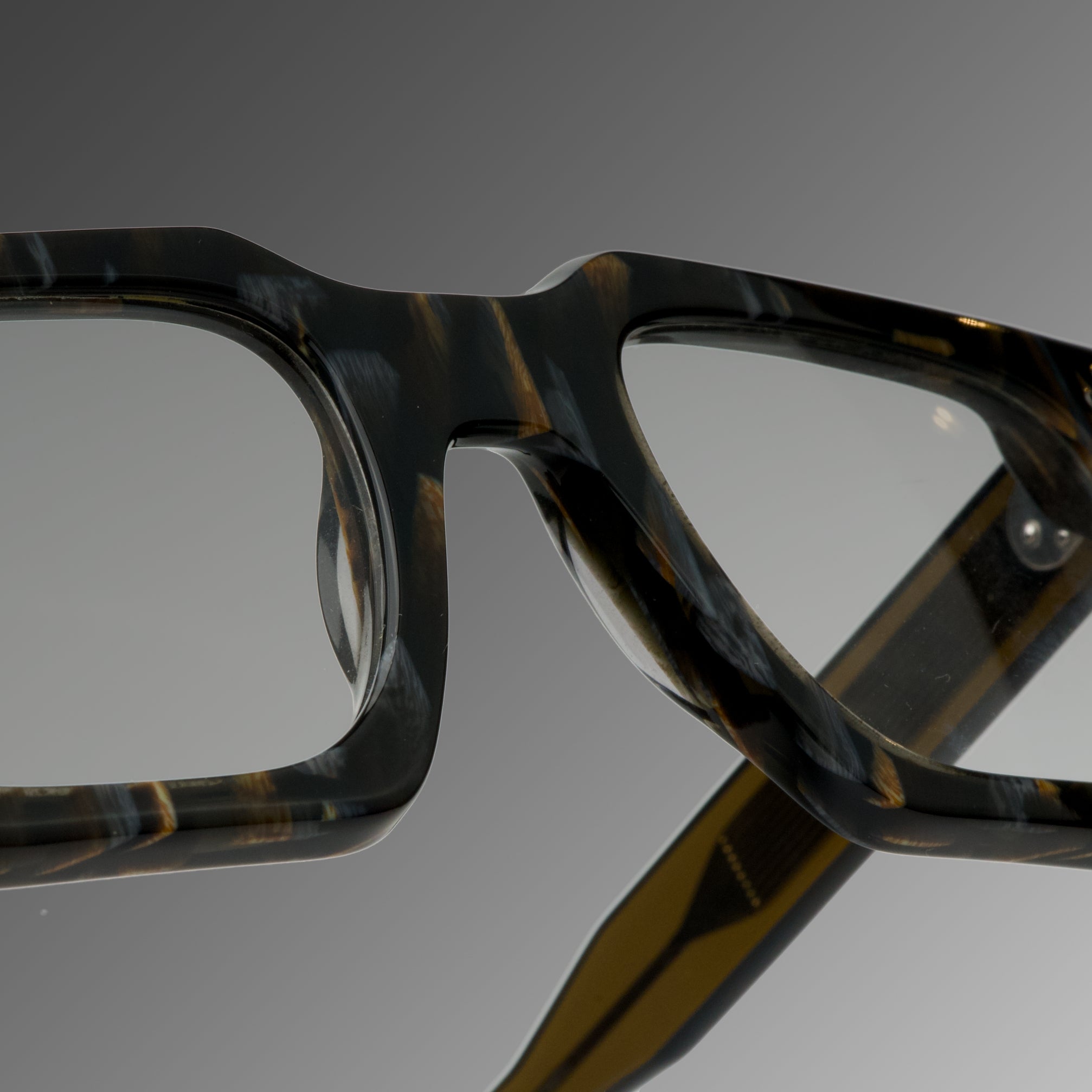 Starke Black Mineral & Brown